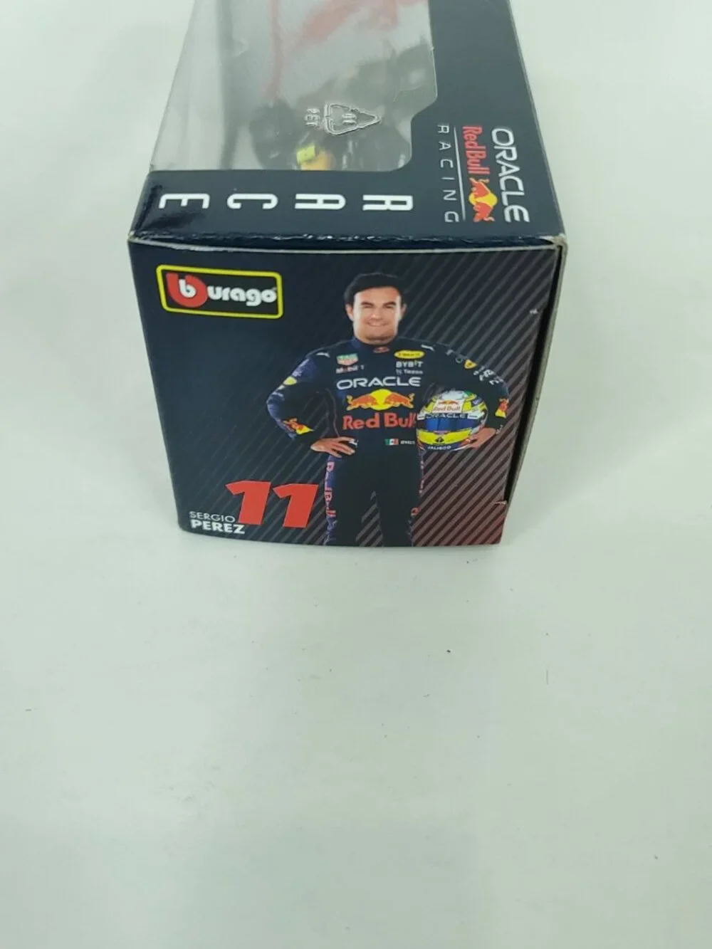 Bburago F1 Racing Oracle Red Bull Racing RB18 Sergio Perez #11 Bubble Damage1:43